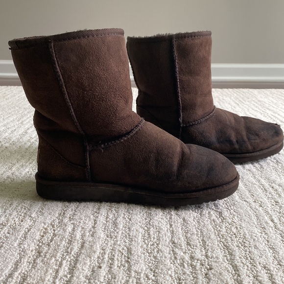 UGG Classic Short II Boot Chocolate - Picture 6 of 10